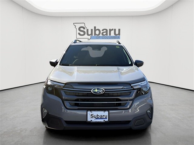 2025 Subaru Forester Premium photo 2