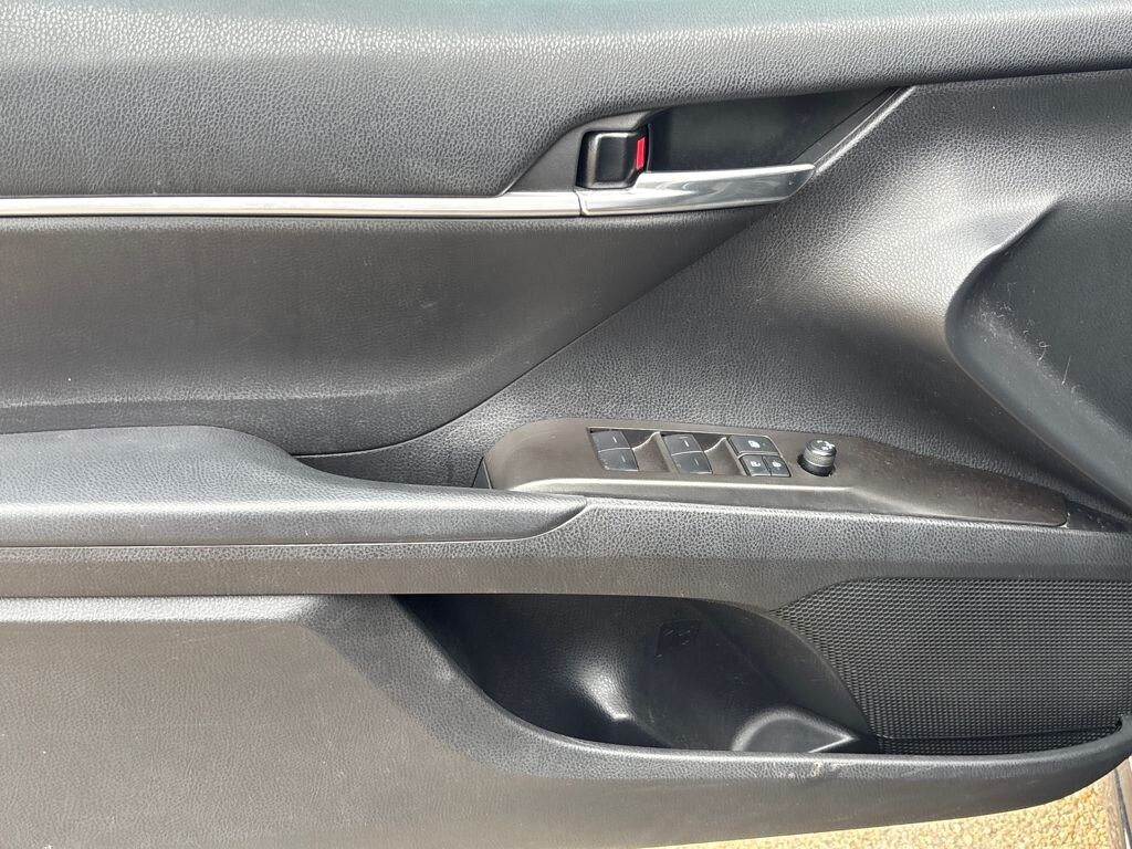 Used 2022 Toyota Camry SE Sedan