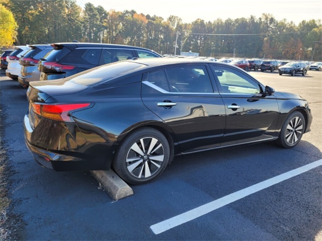 Used 2020 Nissan Altima 2.5 SL Sedan