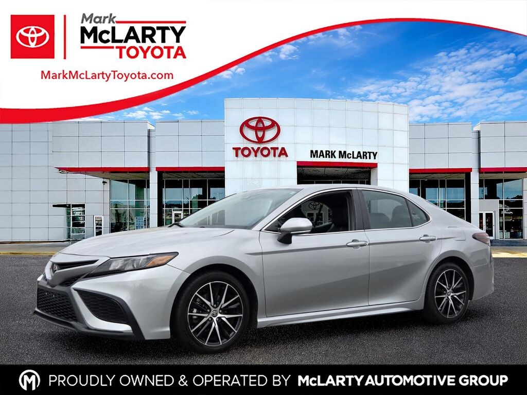Used 2024 Toyota Camry SE Sedan