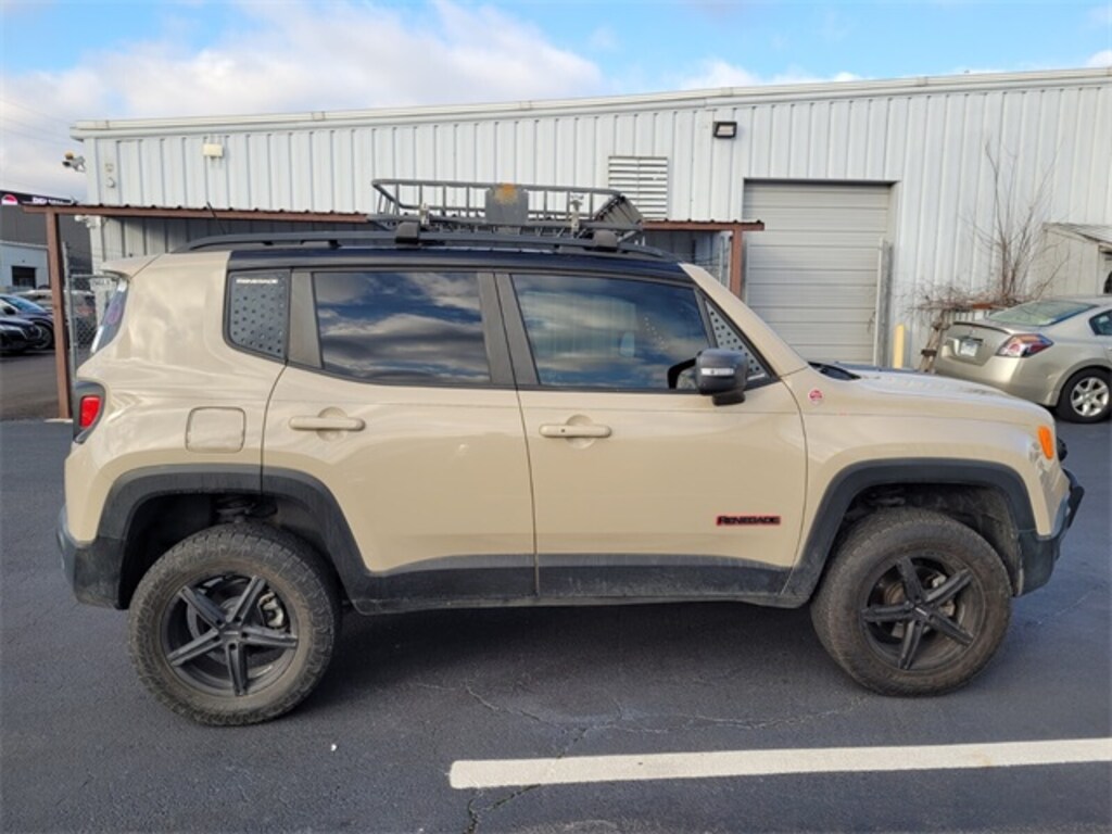 Used 2016 Jeep Renegade Trailhawk 4x4 SUV