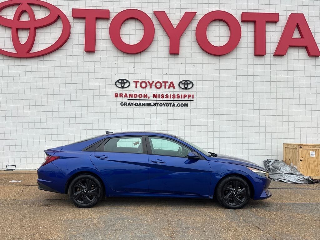 Used 2021 Hyundai Elantra SEL Sedan