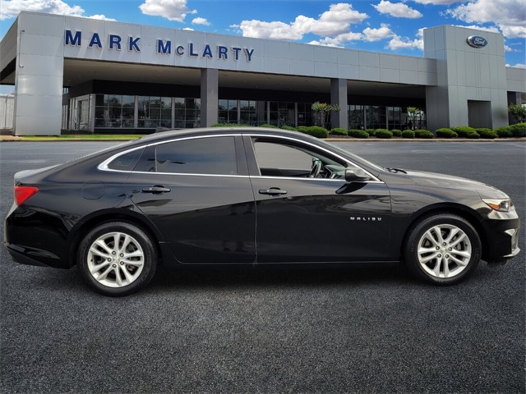 Used 2017 Chevrolet Malibu LT w/1LT Sedan