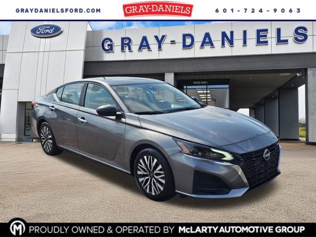 Used 2024 Nissan Altima 2.5 SV Sedan