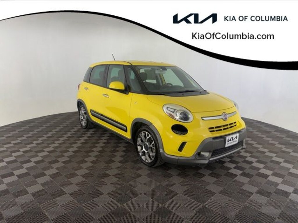 Used 2014 FIAT 500L Trekking Hatchback