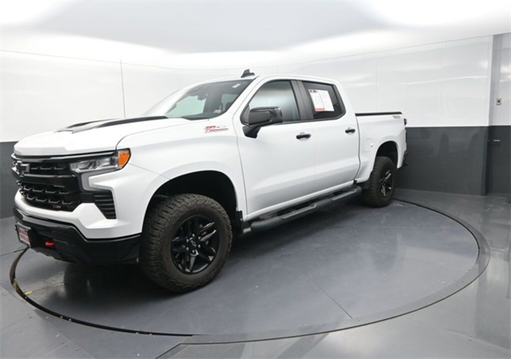 Used 2024 Chevrolet Silverado 1500 LT Trail Boss Truck Crew Cab