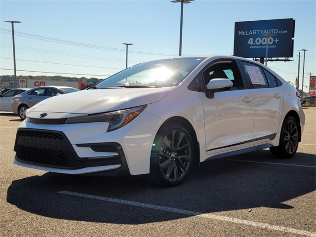 Used 2023 Toyota Corolla SE Sedan