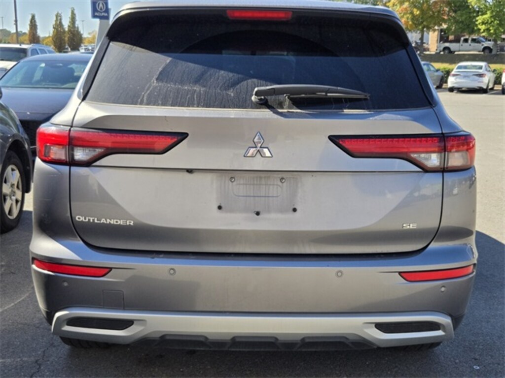 Used 2023 Mitsubishi Outlander SE SUV