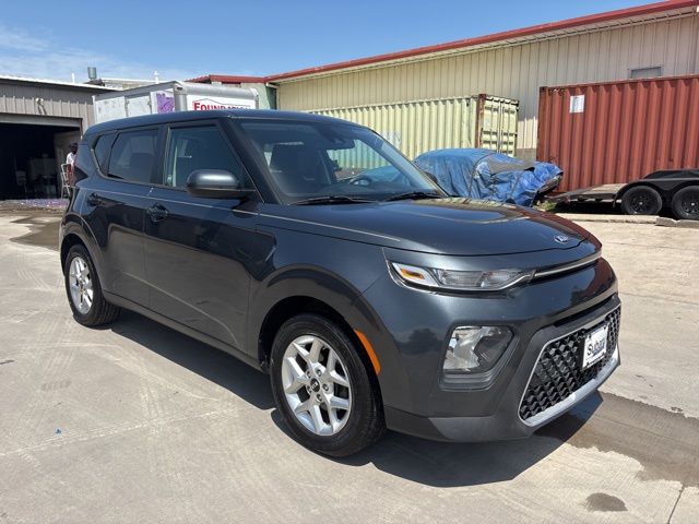 2020 Kia Soul 2.0L S IVT's photo