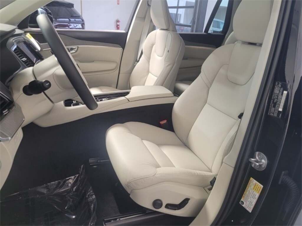 Certified 2025 Volvo XC90 plug-in hybrid T8 Plus 7-Seater SUV