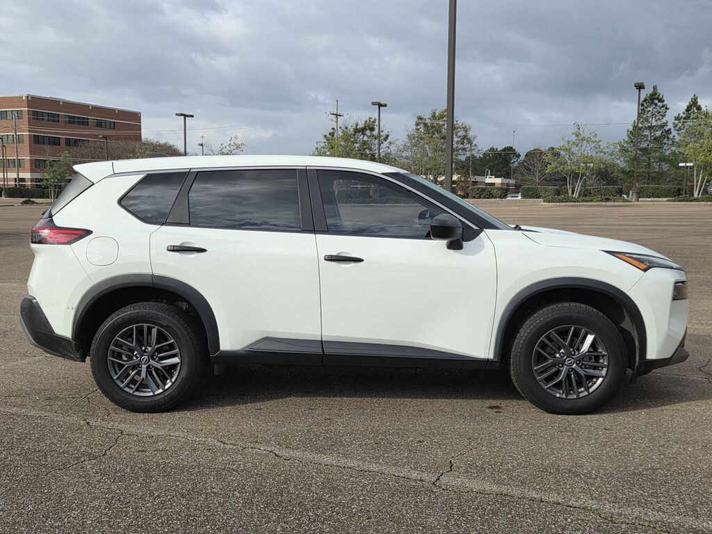 Used 2023 Nissan Rogue S SUV