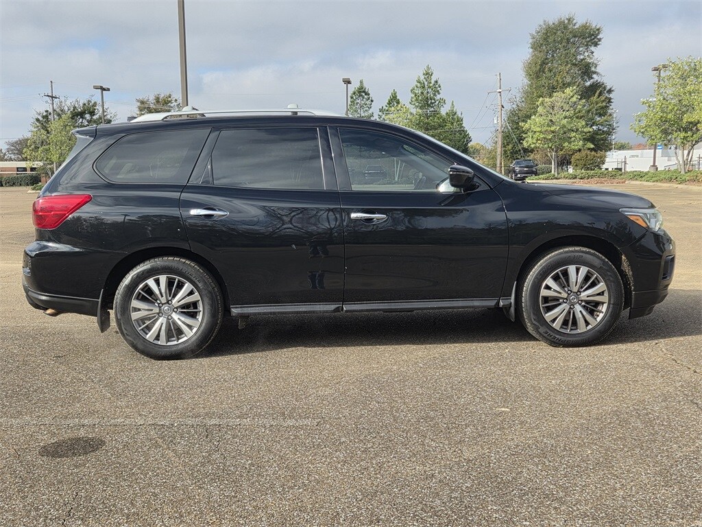 Used 2020 Nissan Pathfinder SV SUV