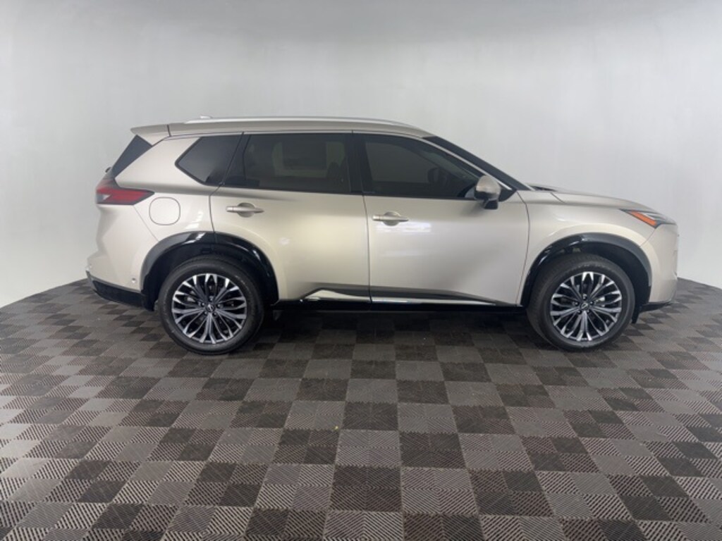 Used 2024 Nissan Rogue Platinum SUV