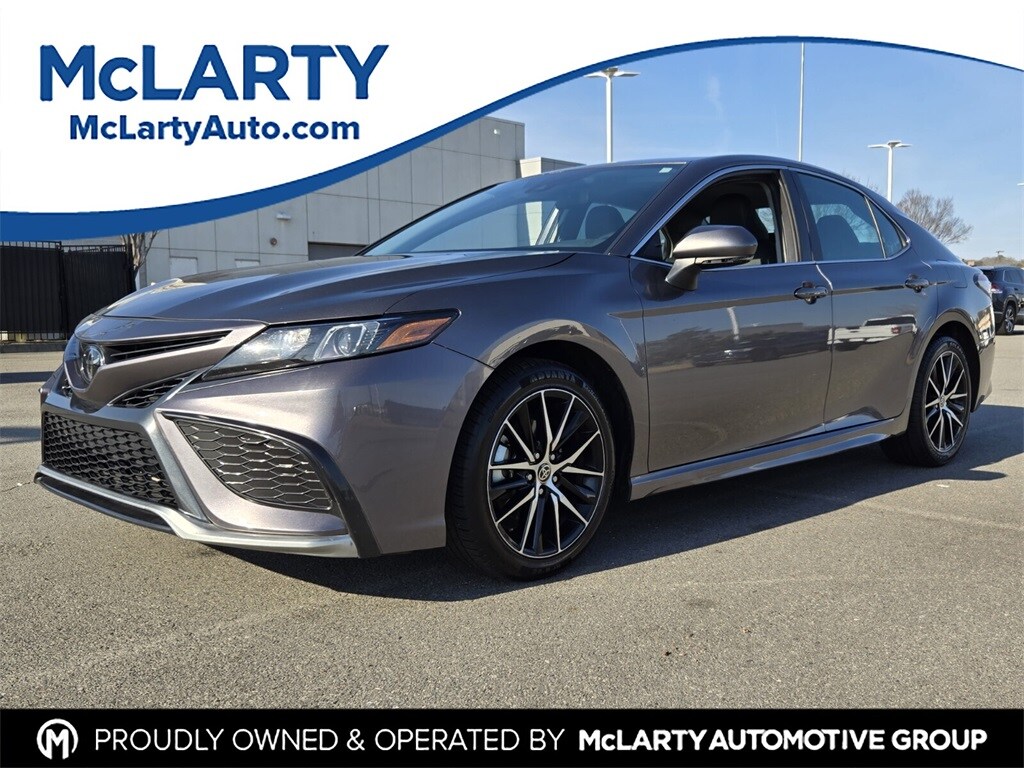 Used 2024 Toyota Camry SE Sedan