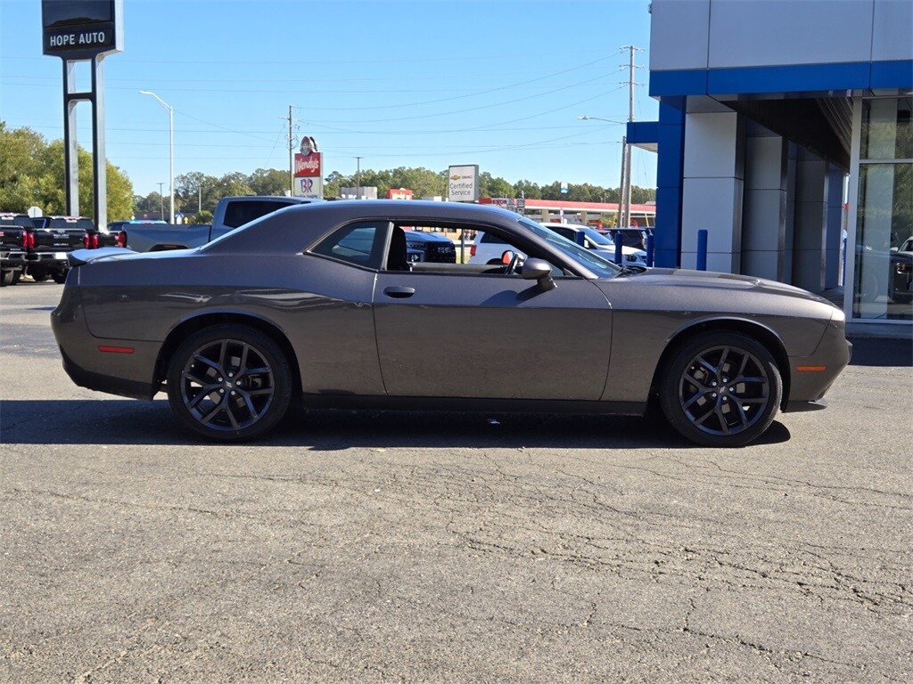 Used 2022 Dodge Challenger SXT Coupe