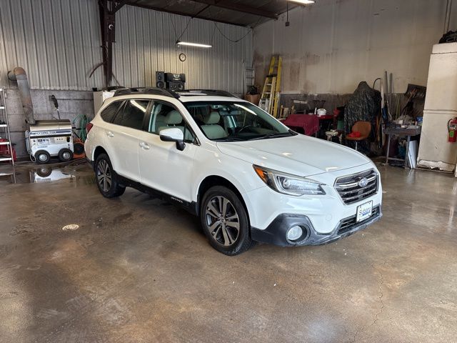 2018 Subaru Outback 2.5i Limited's photo