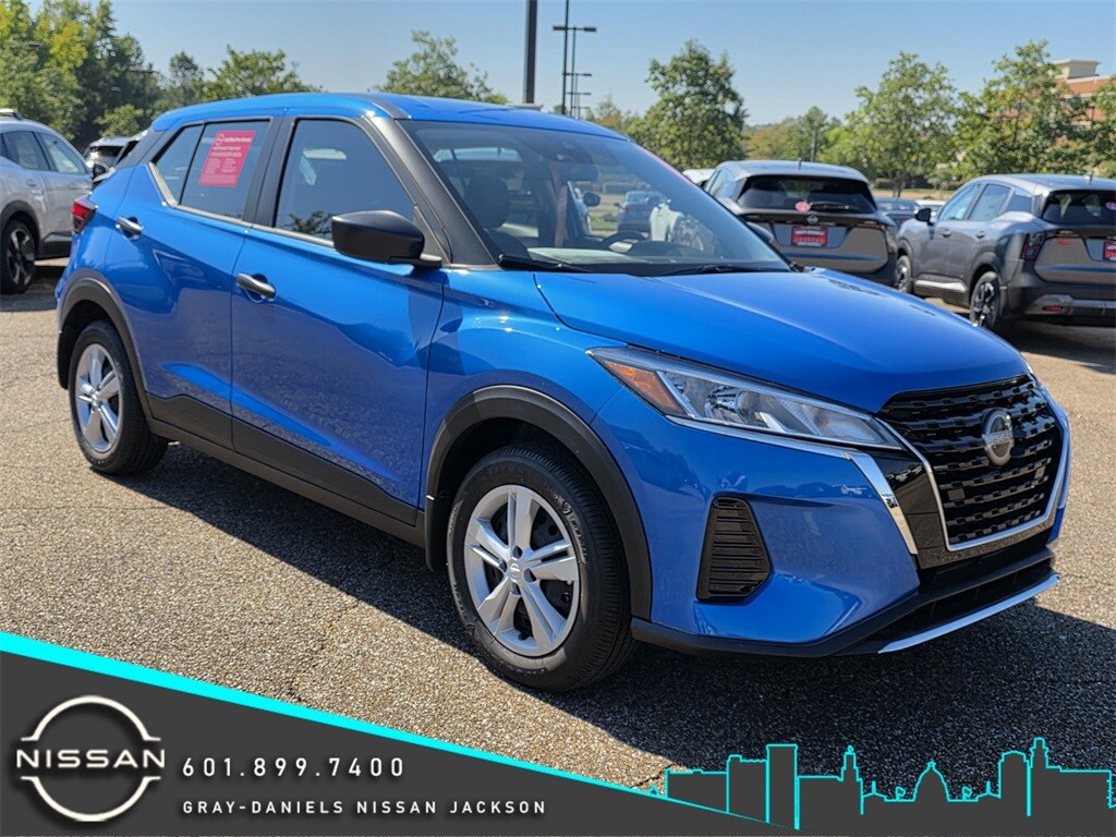 Used 2025 Nissan Kicks Play S SUV