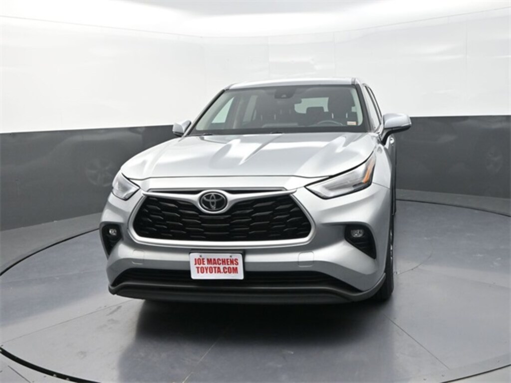 Used 2024 Toyota Highlander SUV