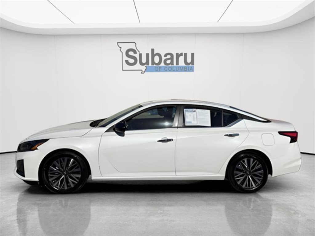 Used 2024 Nissan Altima 2.5 SV Sedan