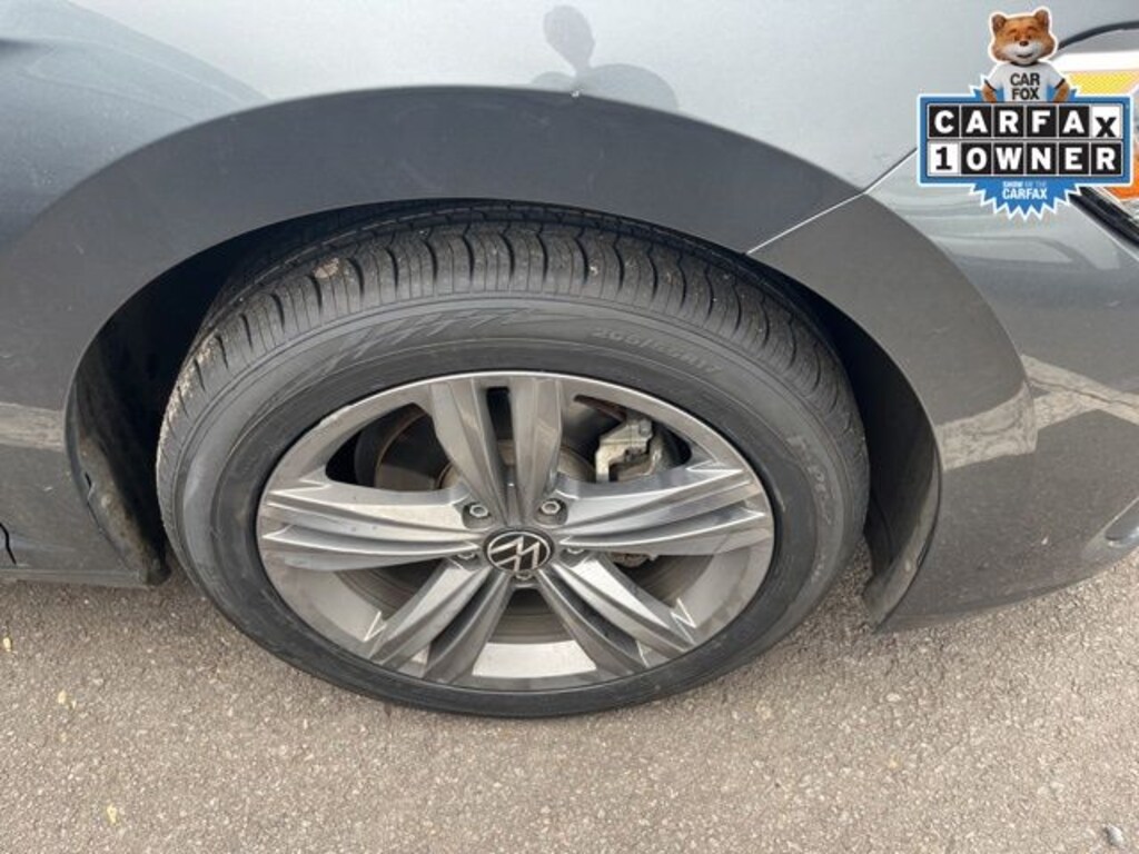 Used 2024 Volkswagen Jetta 1.5T SE Sedan