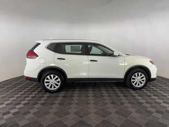 2017 Nissan Rogue S photo 4