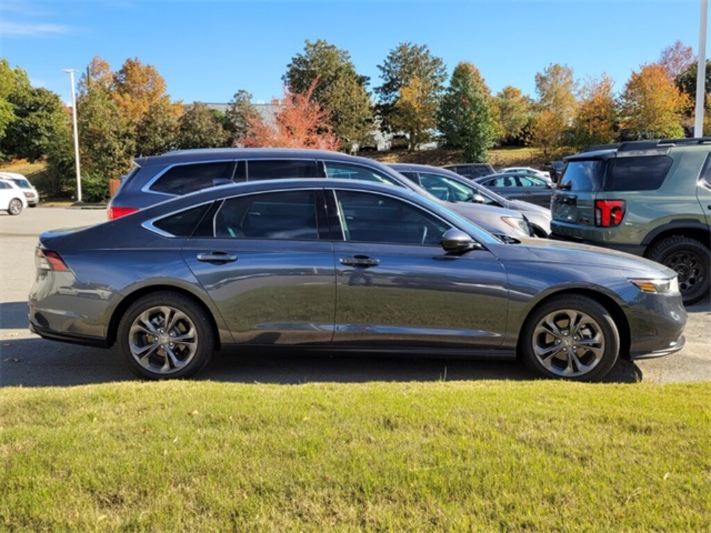 Used 2023 Honda Accord EX Sedan