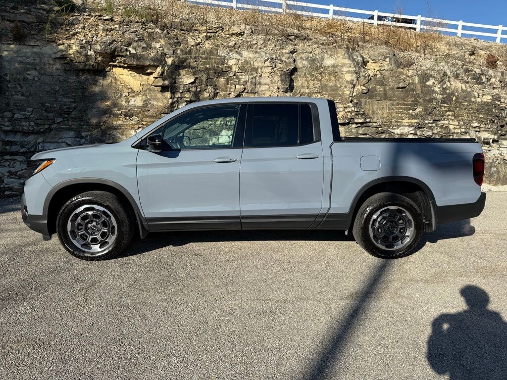 Used 2025 Honda Ridgeline Black Edition Truck Crew Cab