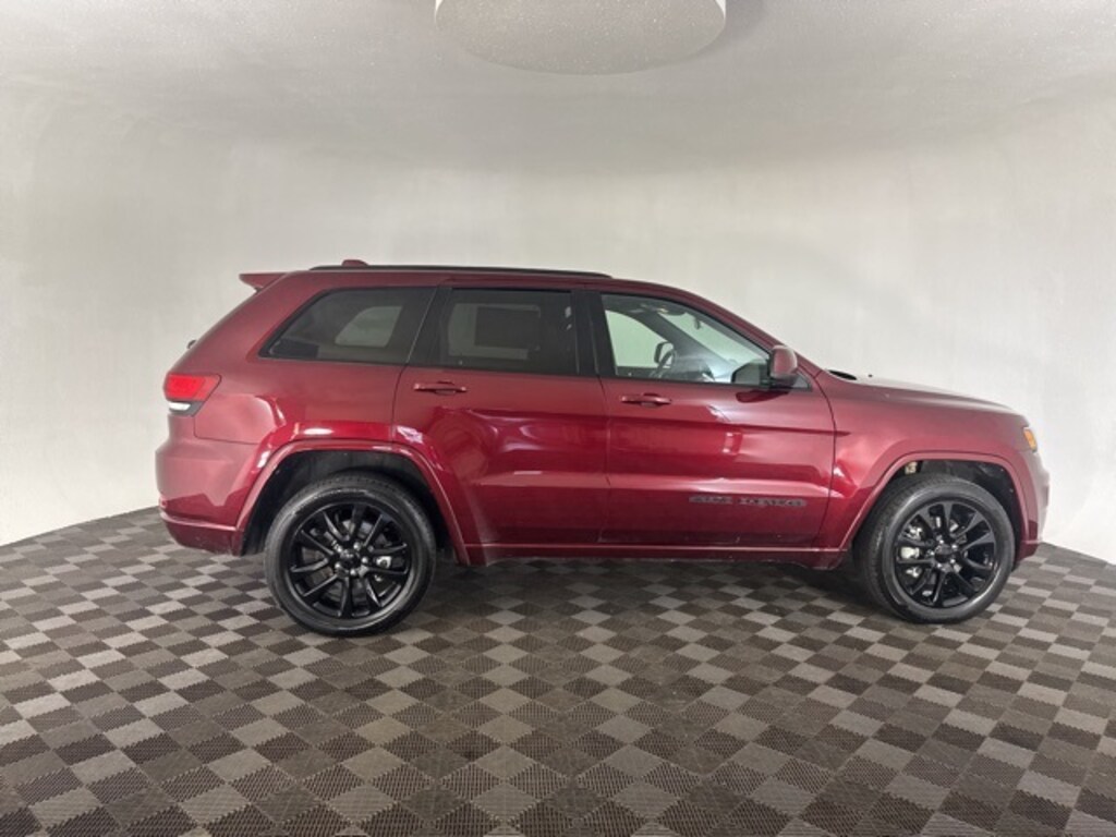 Used 2021 Jeep Grand Cherokee Laredo SUV