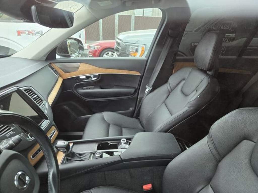 Used 2022 Volvo XC90 T5 AWD Momentum 7 Seater SUV