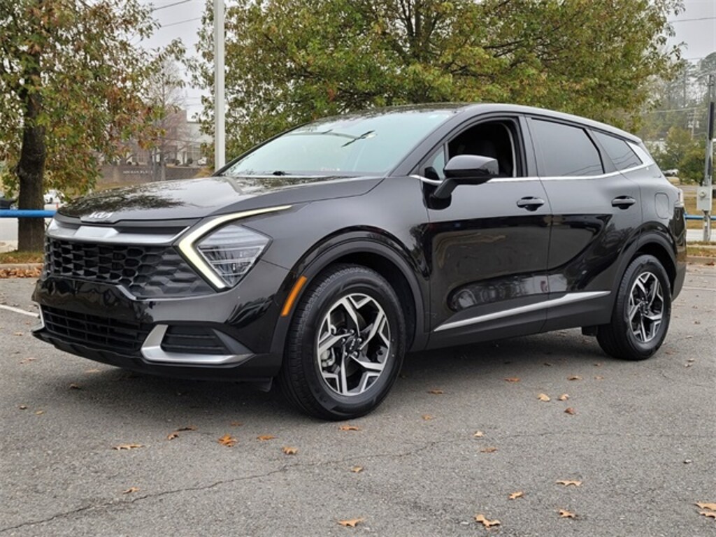 Used 2024 Kia Sportage LX SUV