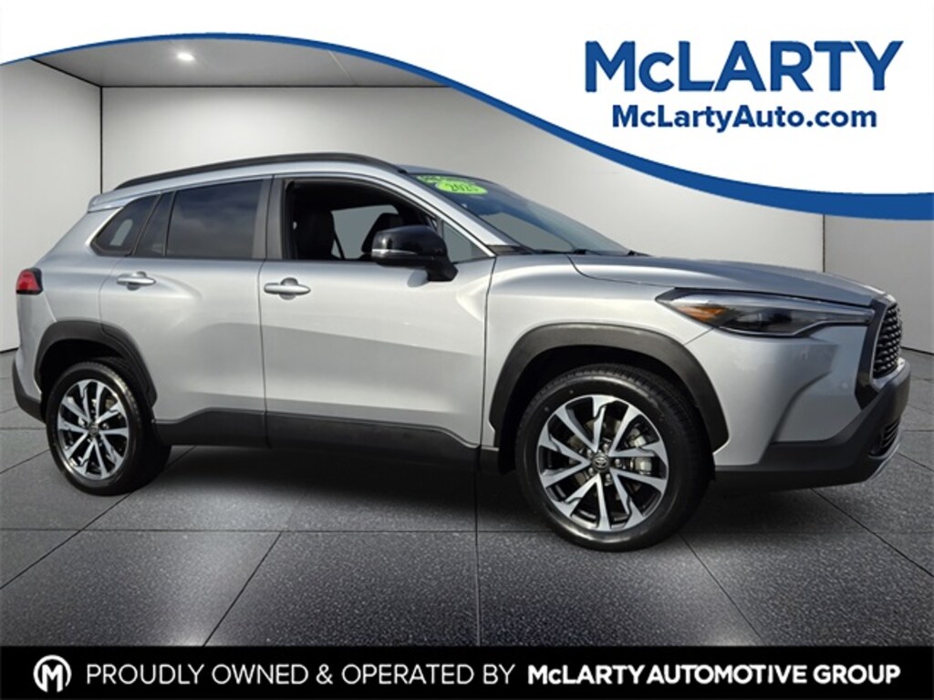 Used 2025 Toyota Corolla Cross XLE SUV