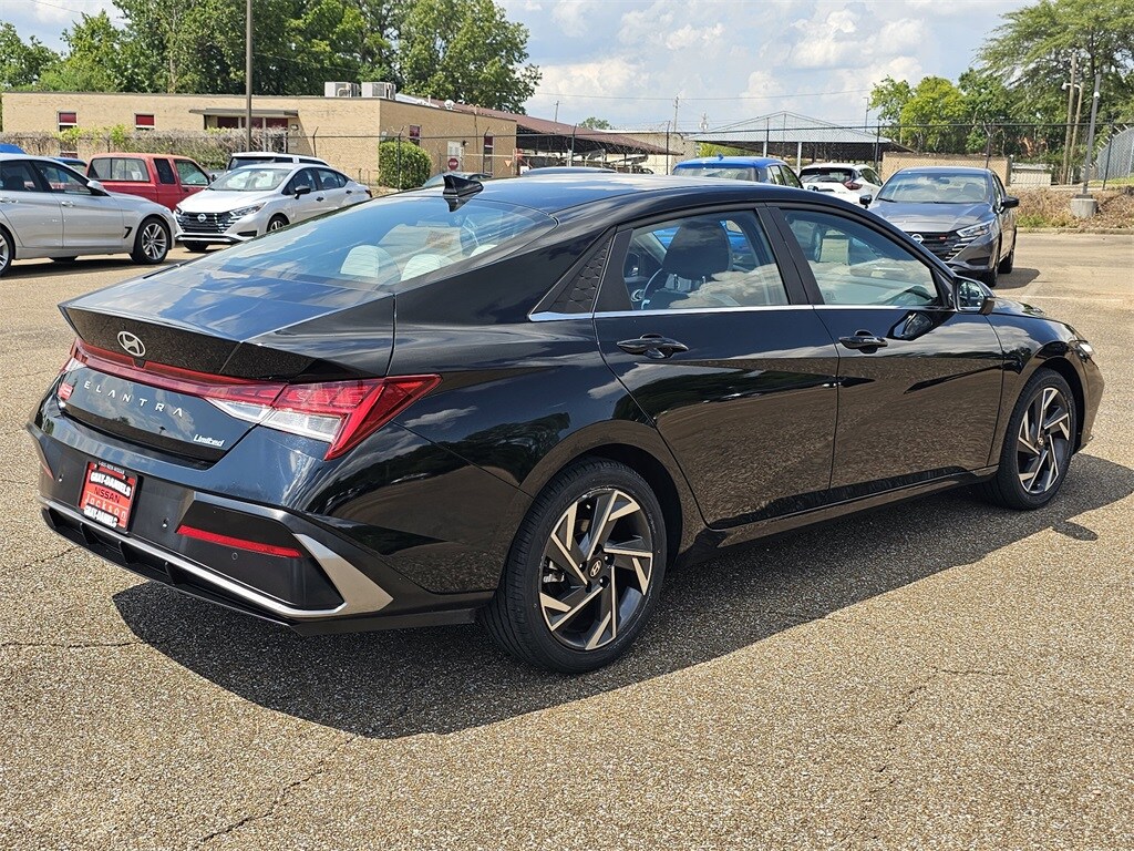 Used 2024 Hyundai Elantra Limited Sedan