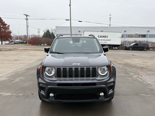 2022 Jeep Renegade Limited photo 2