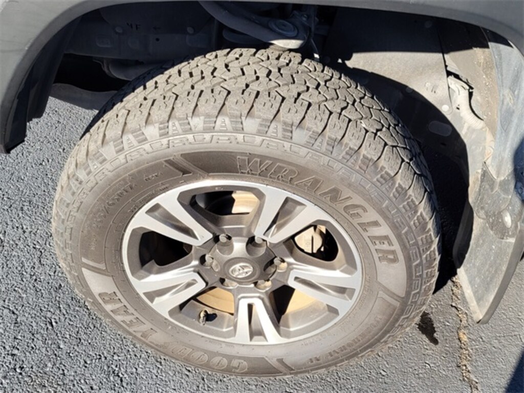 Used 2016 Toyota Tacoma Truck Double Cab