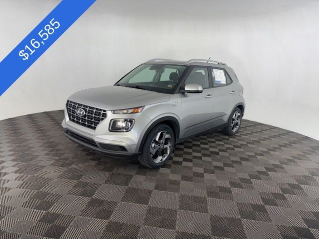 Used 2024 Hyundai Venue SEL SUV