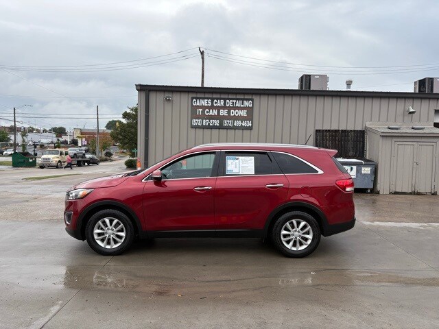2017 Kia Sorento LX photo 3
