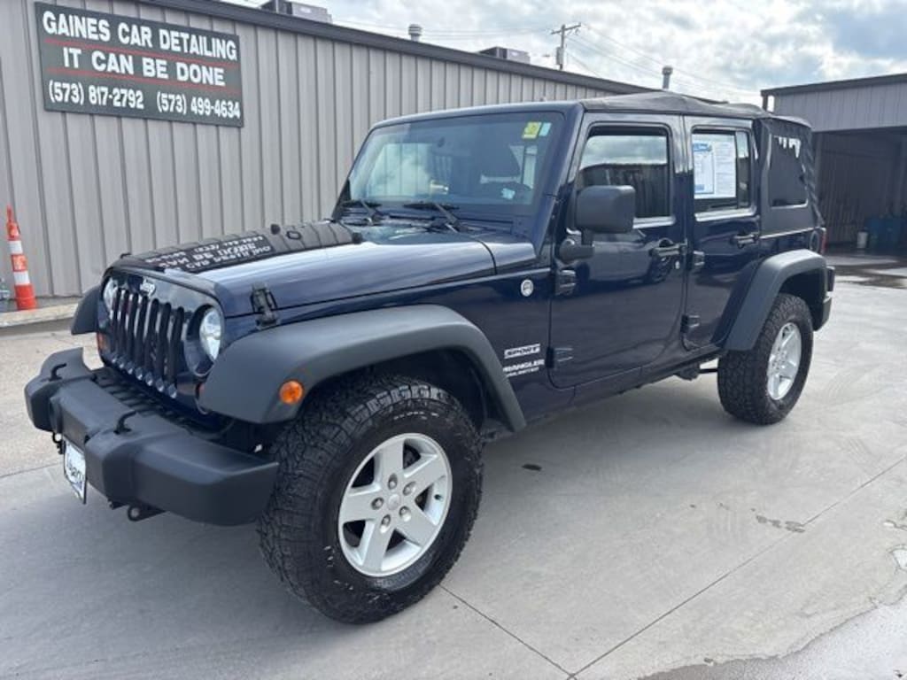 Used 2013 Jeep Wrangler Unlimited Sport SUV