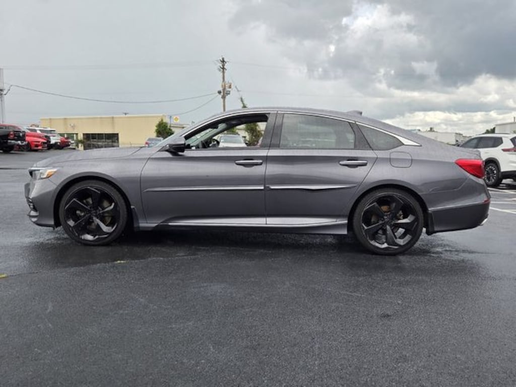 Used 2019 Honda Accord Touring 2.0T Sedan