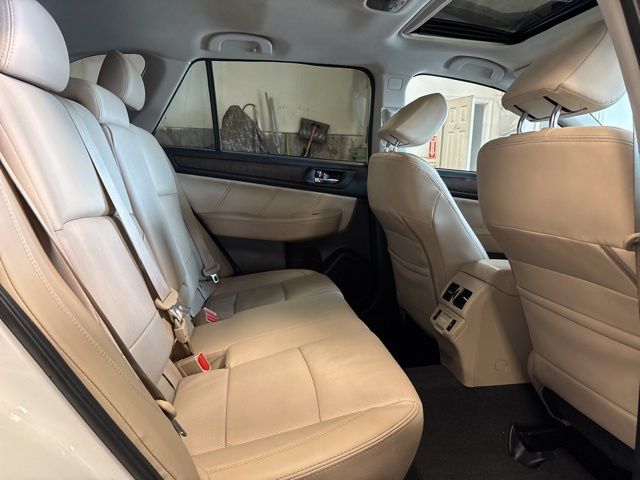 2018 Subaru Outback Limited - Photo 15
