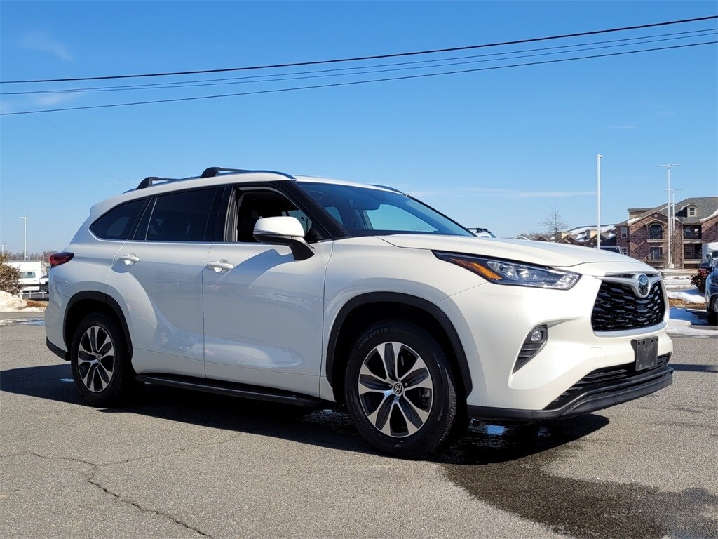 Used 2020 Toyota Highlander XLE SUV