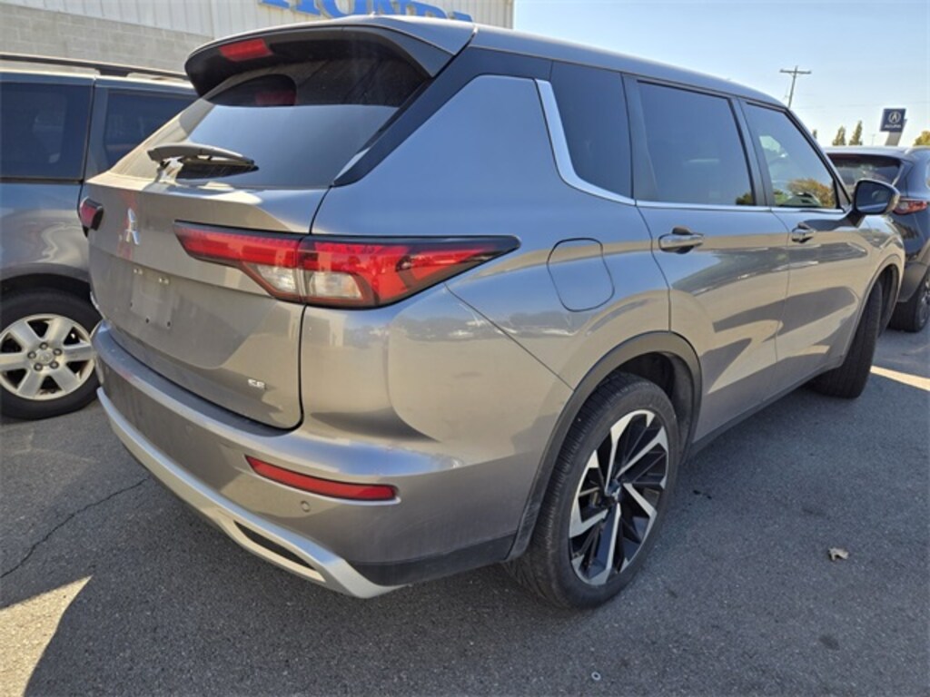 Used 2023 Mitsubishi Outlander SE SUV