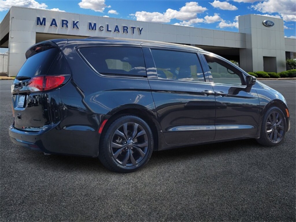 Used 2019 Chrysler Pacifica Limited Van Passenger Van