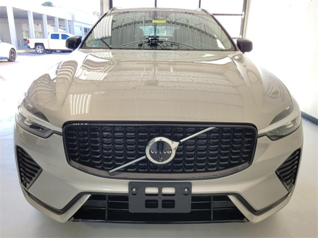 Used 2025 Volvo XC60 B5 Plus SUV