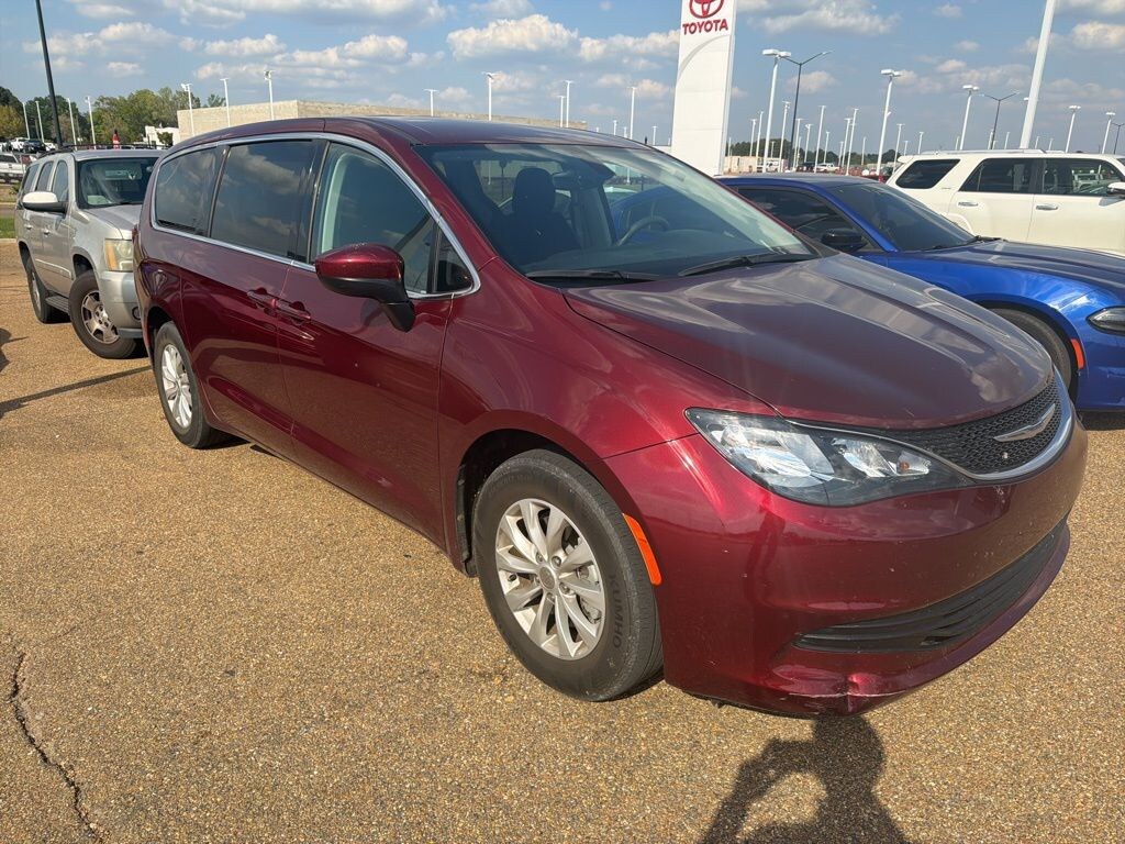 Used 2017 Chrysler Pacifica Touring Van