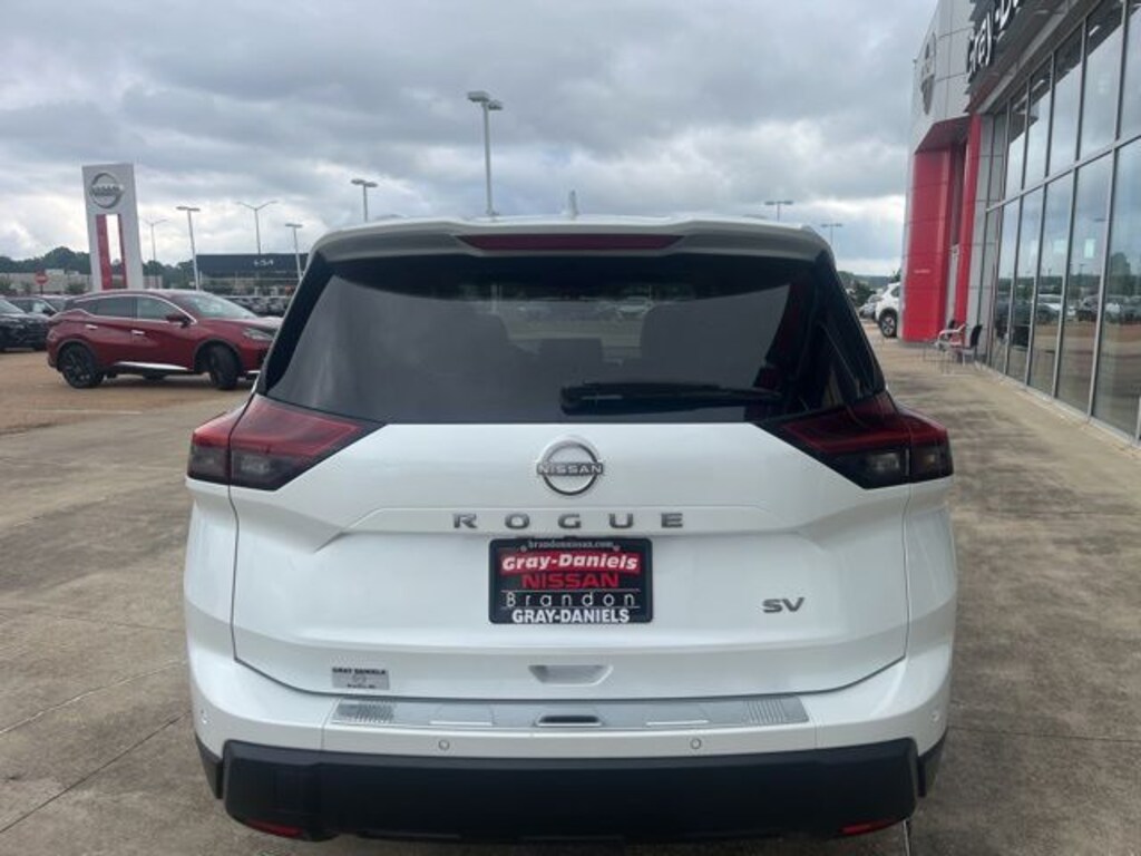Used 2024 Nissan Rogue SV SUV