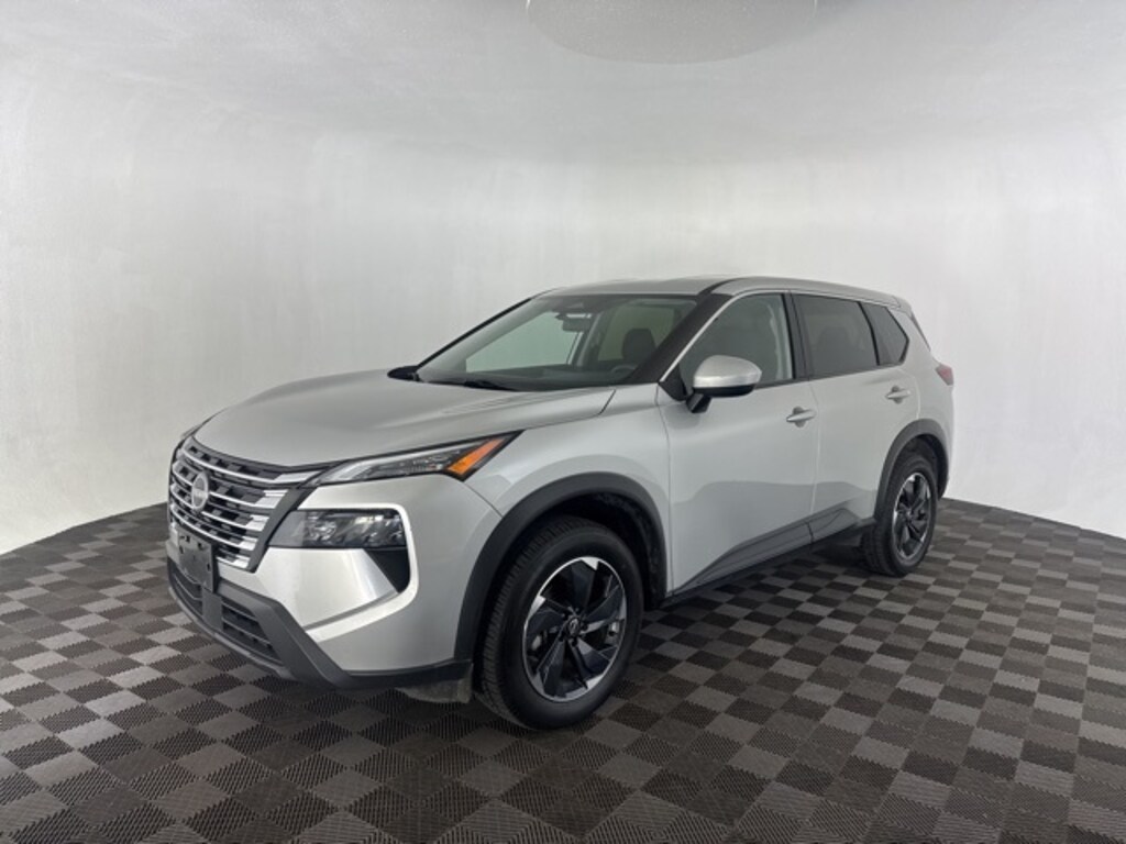 Used 2024 Nissan Rogue SV SUV