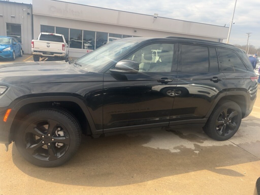 Used 2023 Jeep Grand Cherokee Limited SUV