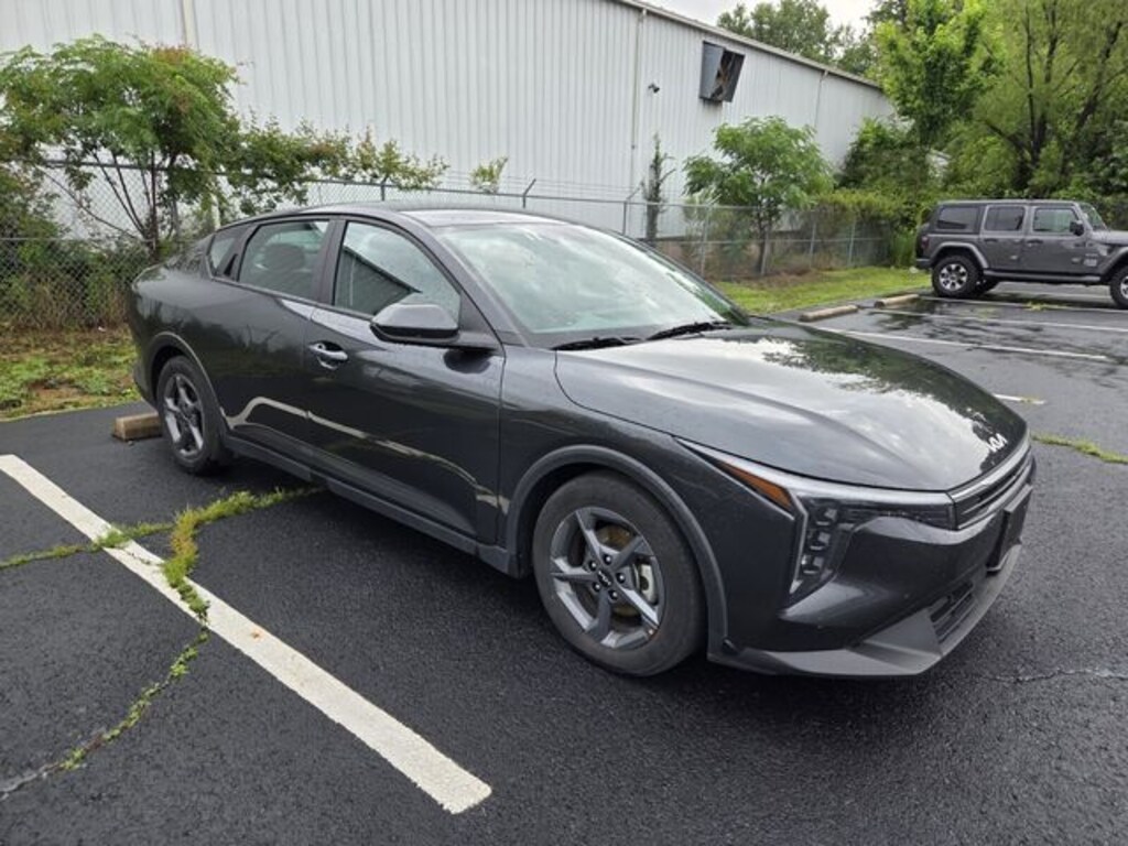 Used 2025 Kia K4 LXS Sedan