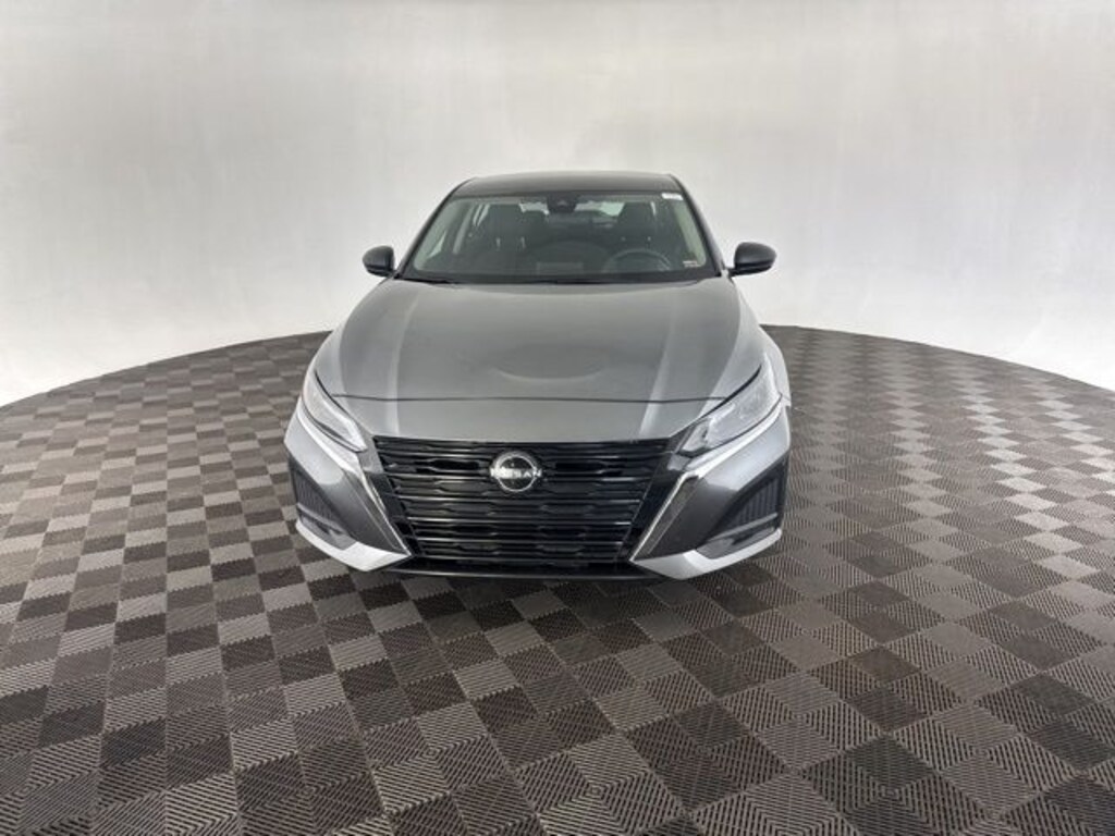 Used 2024 Nissan Altima 2.5 SV Sedan