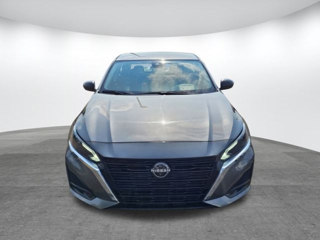 Used 2024 Nissan Altima 2.5 SV Sedan